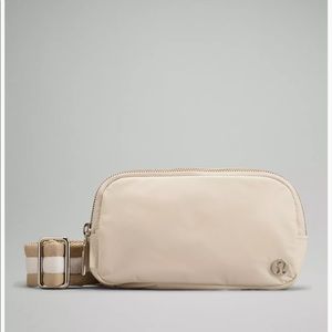 Lululemon Everywhere Crossbody Bag